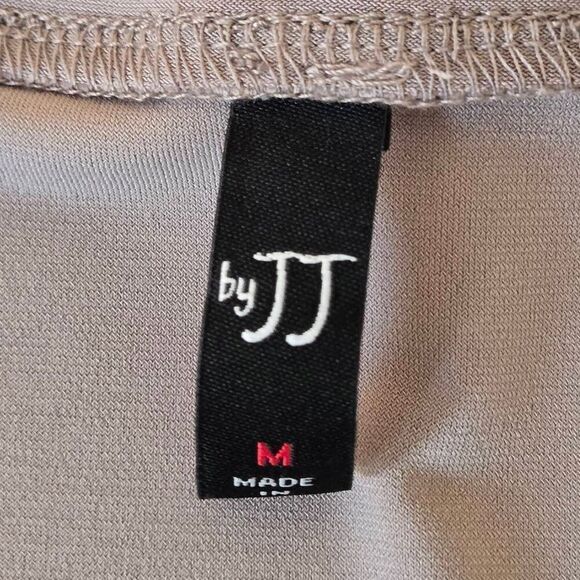 by JJ Basic V Neck Sheer Shoulder Sleeves Grey Tunic Size Medium - Picture 3 of 9
